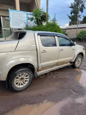 Toyota Hilux 2015 Beige