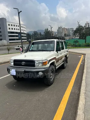 Toyota Land Cruiser 2019 White