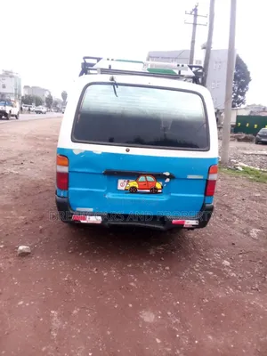 Toyota HiAce 2002 Blue