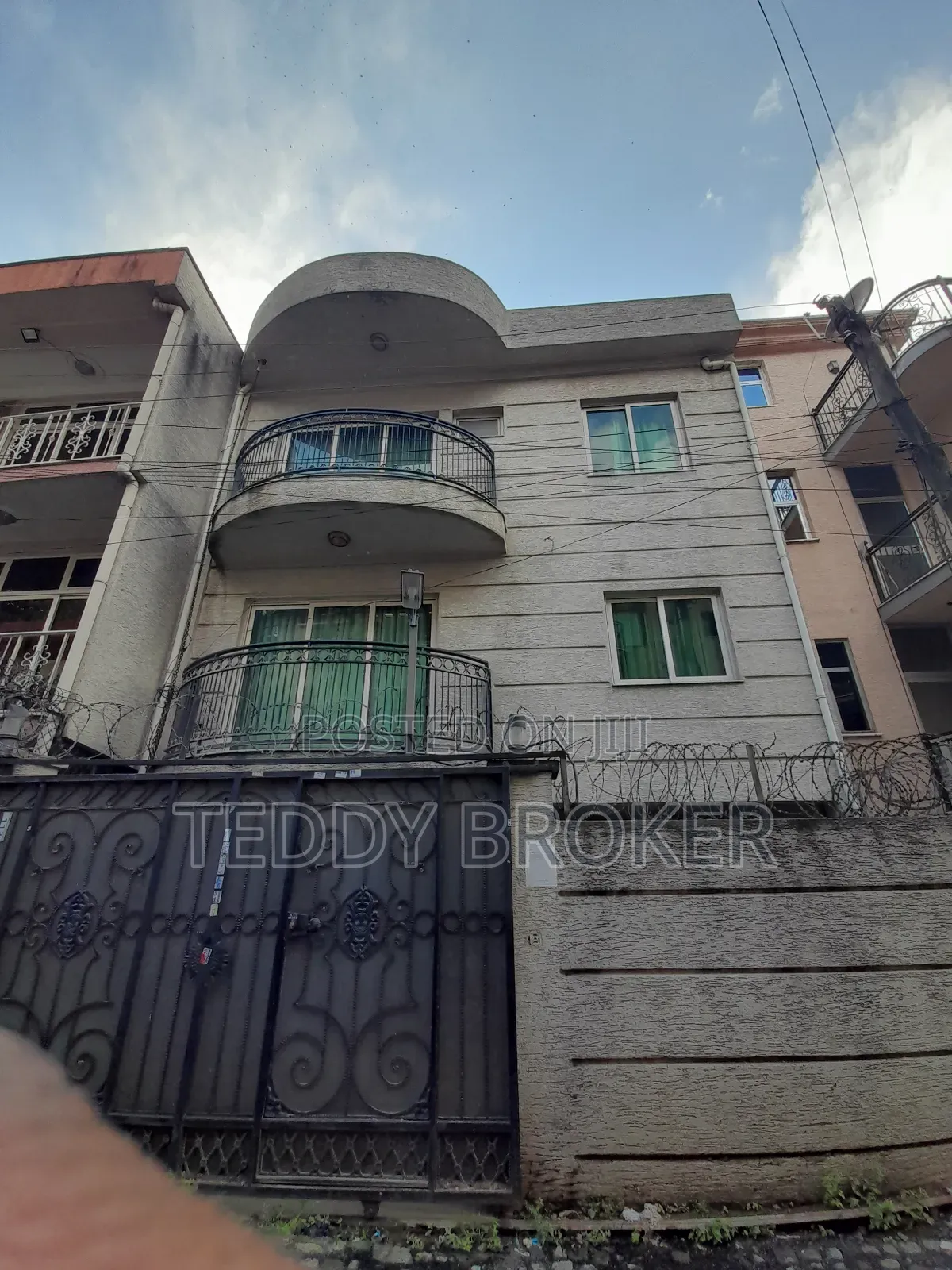 6bdrm House in Lebu, Nifas Silk-Lafto for sale