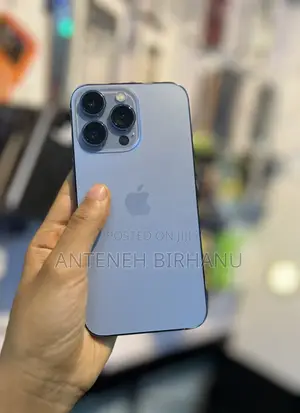 Photo - Apple iPhone 13 Pro 128 GB Blue