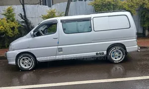 Toyota HiAce 2008 Silver