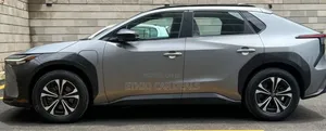Toyota bZ4X 71.4 kWh FWD 2022 Gray