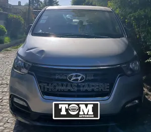 Photo - Hyundai H1 1990 Silver