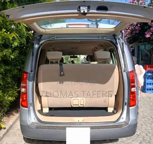 Hyundai H1 1990 Silver