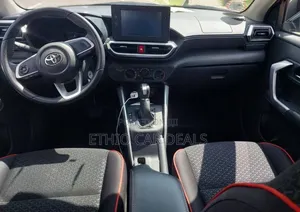 Toyota Raize 1.0 AWD 2022 White