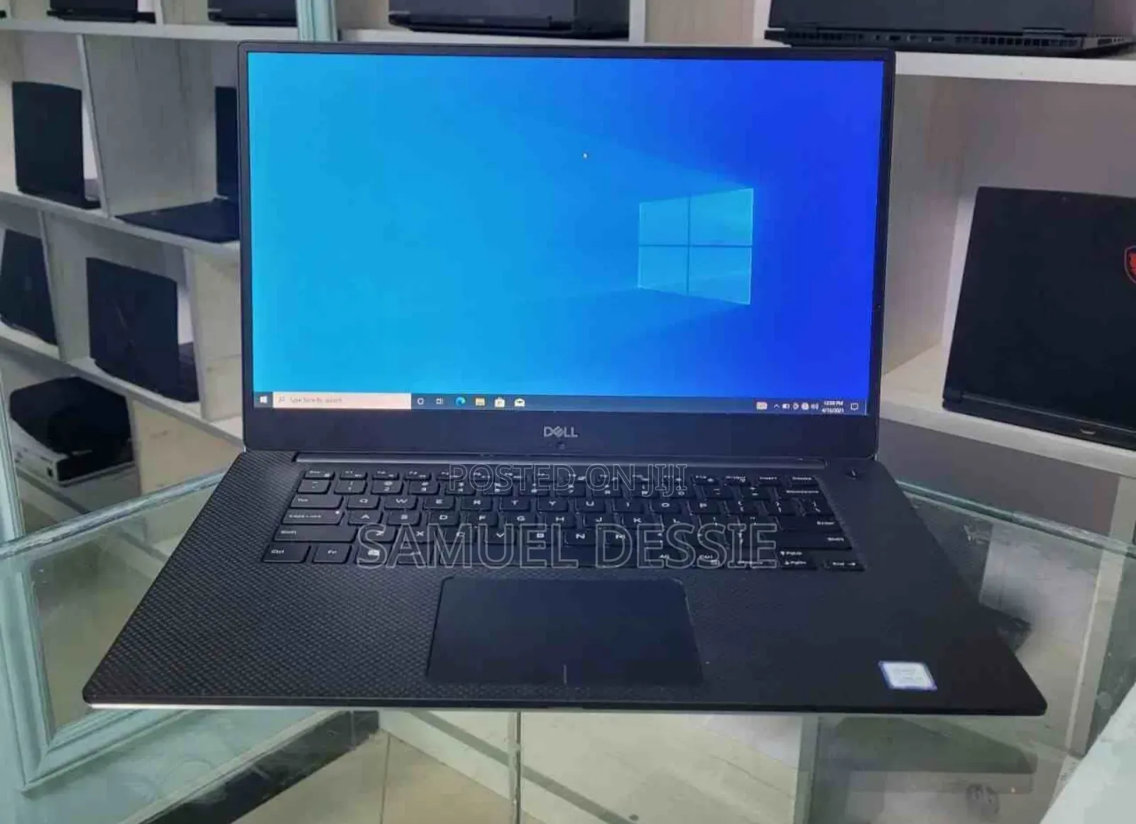 New Laptop Dell Precision 15 3520 16GB Intel Core I7 SSD 512GB