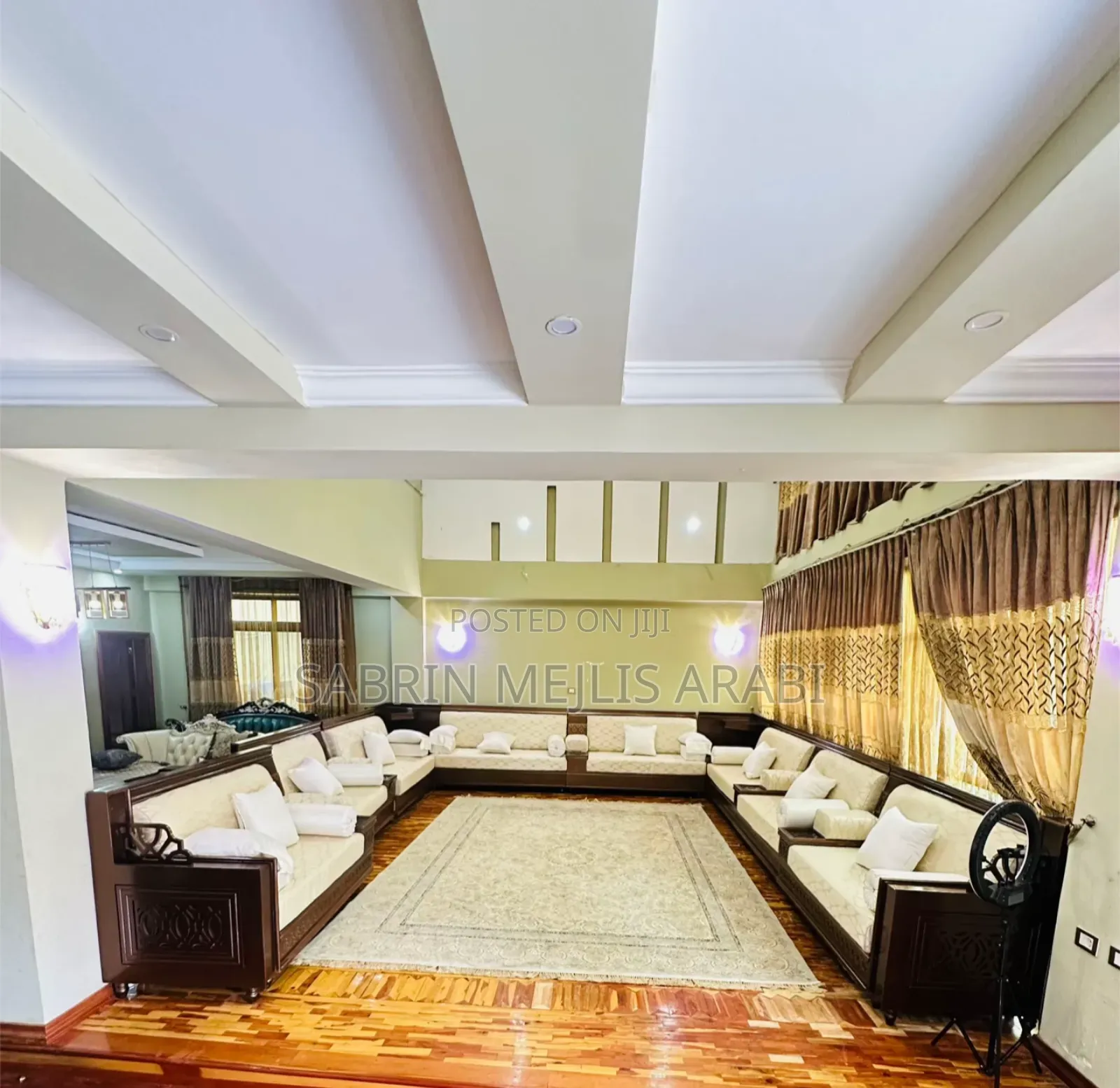 Sabrin Mejlis Arabi With Great Finishing