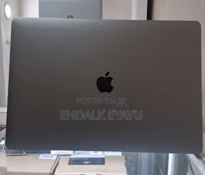 Photo - New Laptop Apple MacBook Pro 2019 32GB Intel Core i9 SSD 512GB