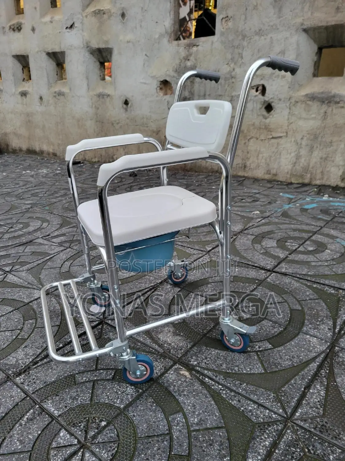 3 in 1 - Chair With Built-in Toilet炸膨commode Chair总§Wheelchair Shower