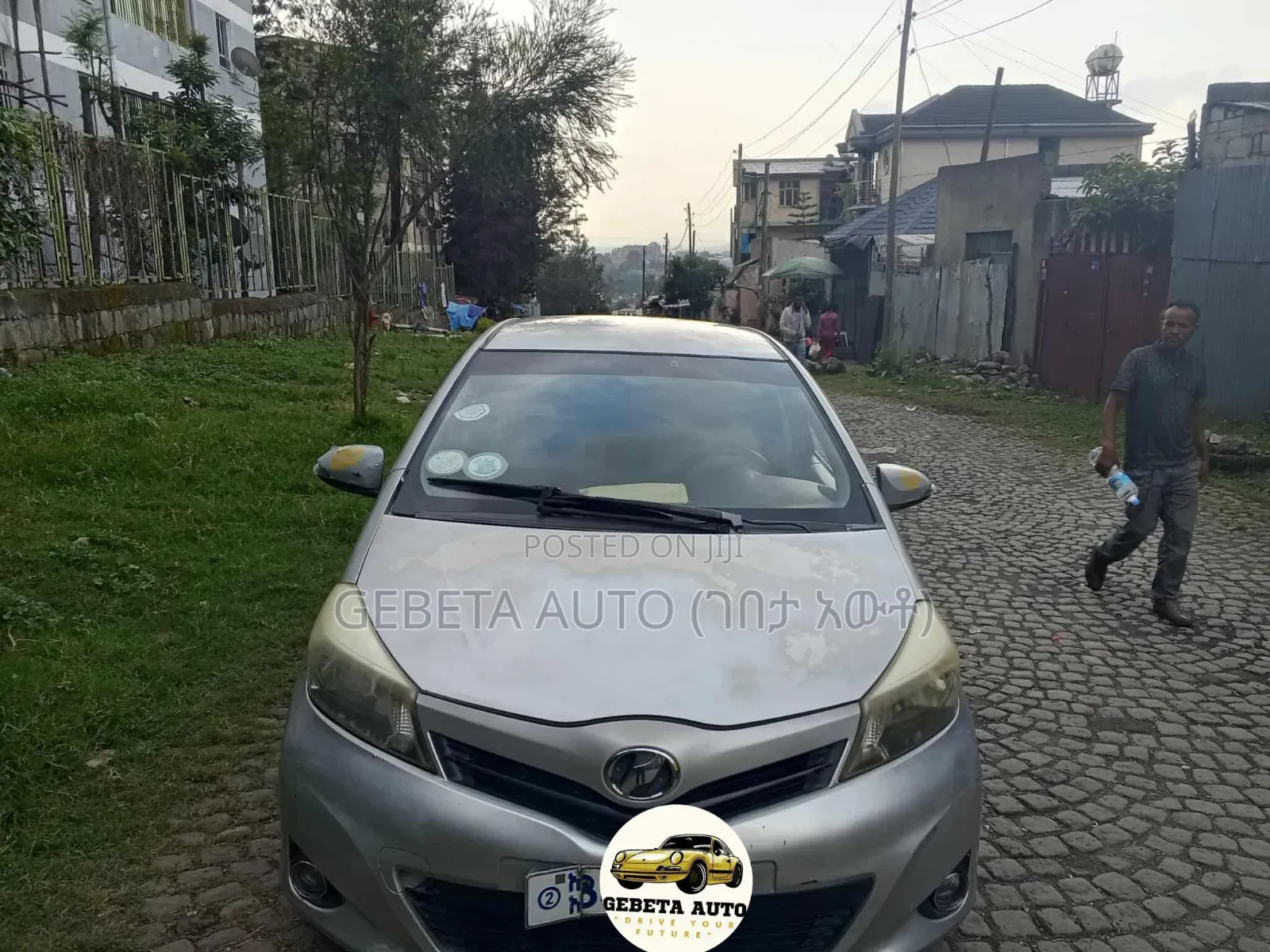 Toyota Yaris 2012 Silver
