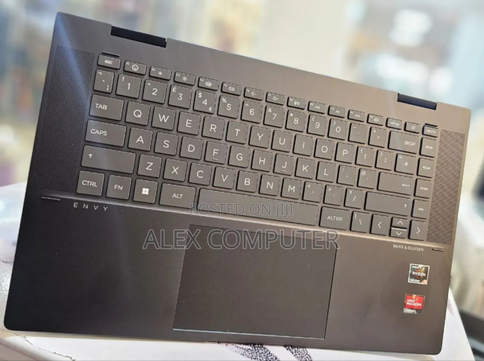 New Laptop HP Envy X360 8GB AMD Ryzen 5 SSD 256GB