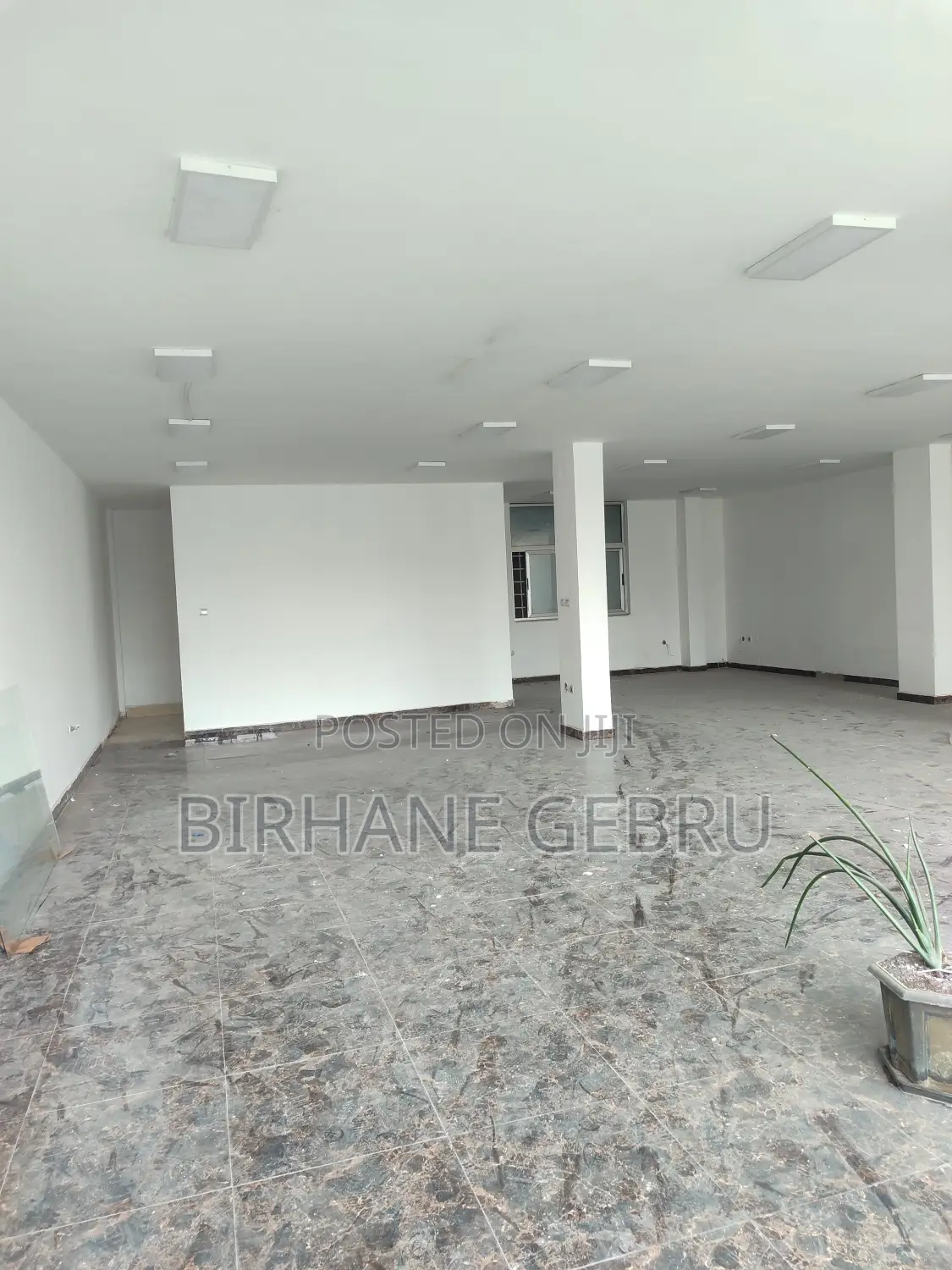 Rent for Cafe Supermarket Eletronics Garment