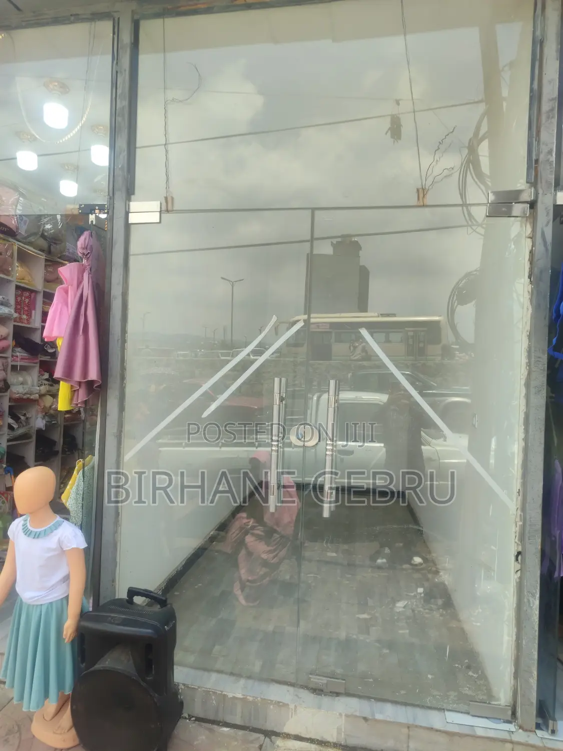 Rent for Cafe Supermarket Eletronics Garment