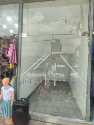 Rent for Cafe Supermarket Eletronics Garment