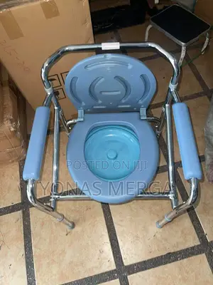 Photo - Commode Chair工፵bucket That Makes It Easy for Storage~溜large Bucket Pot