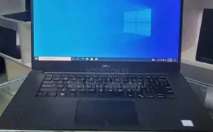 New Laptop Dell Precision 15 3520 16GB Intel Core i7 SSD 512GB