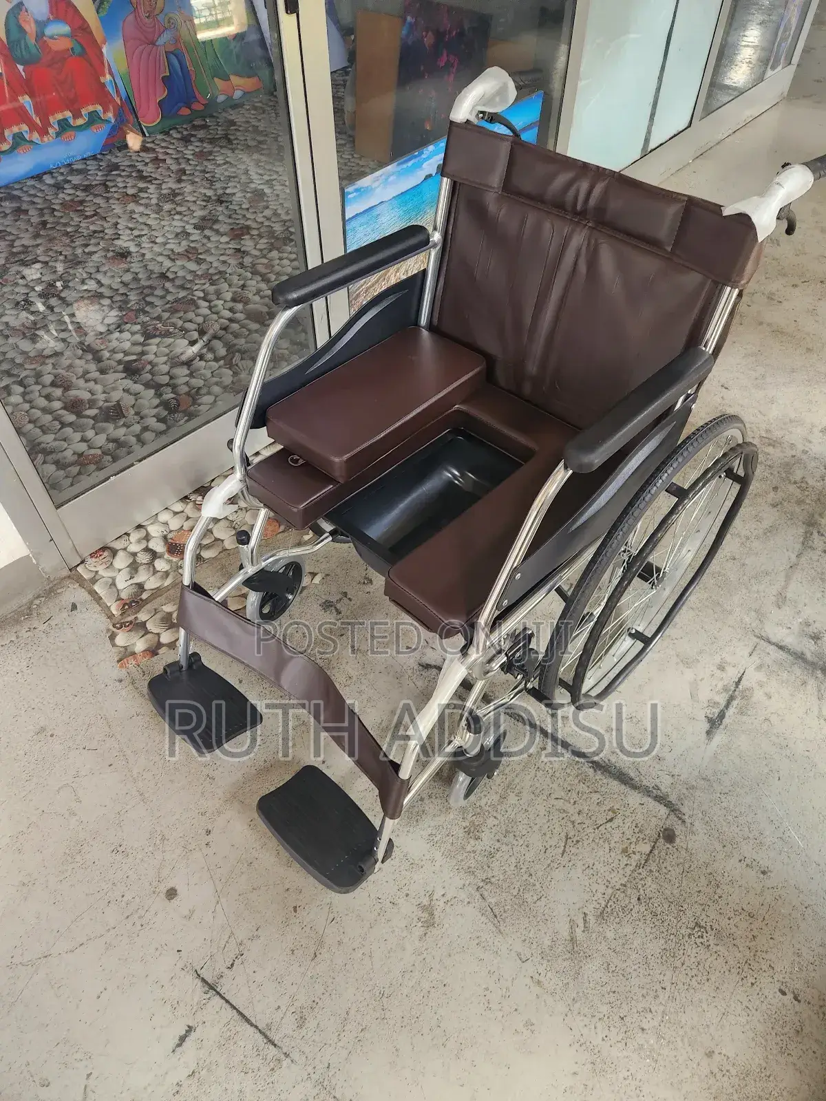 Commode Wheelchair丸的wheelchair短期toilet Wheelchair承辦commode Wheelchair