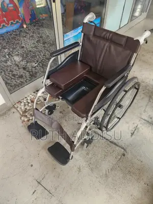Commode Wheelchair丸的wheelchair短期toilet Wheelchair承辦commode Wheelchair