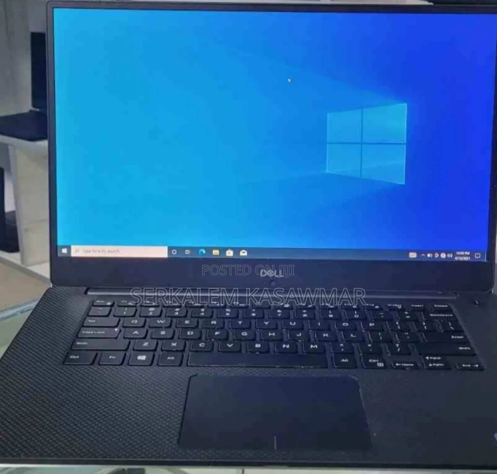 New Laptop Dell Precision 15 3520 16GB Intel Core i7 SSD 512GB