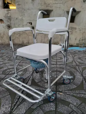 Photo - Toilet Chair鴻∞Made of Strong and Rust-Resistant~√Shower/Move Chair