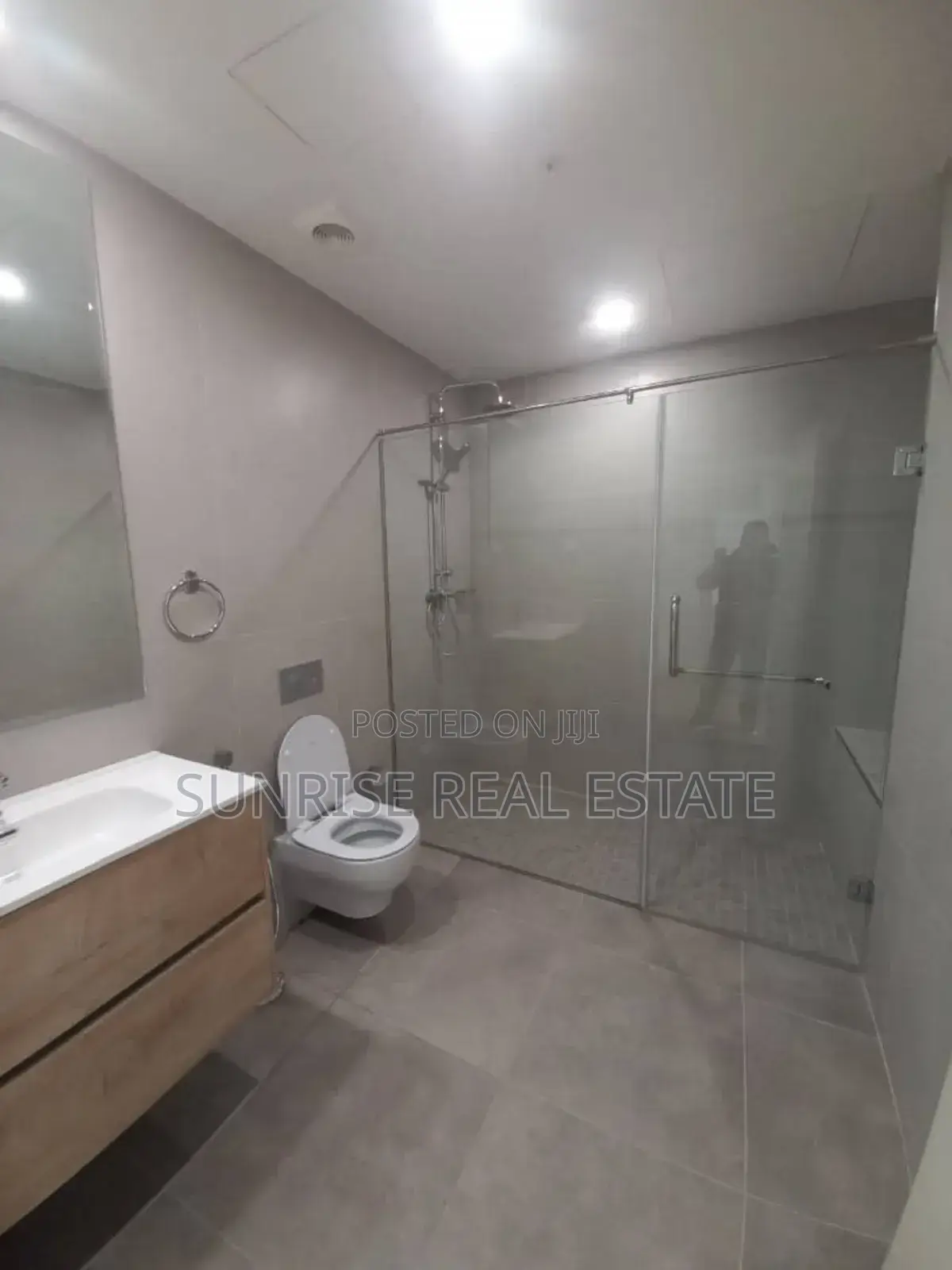 2bdrm Apartment in Leghare, Nifas Silk-Lafto for rent