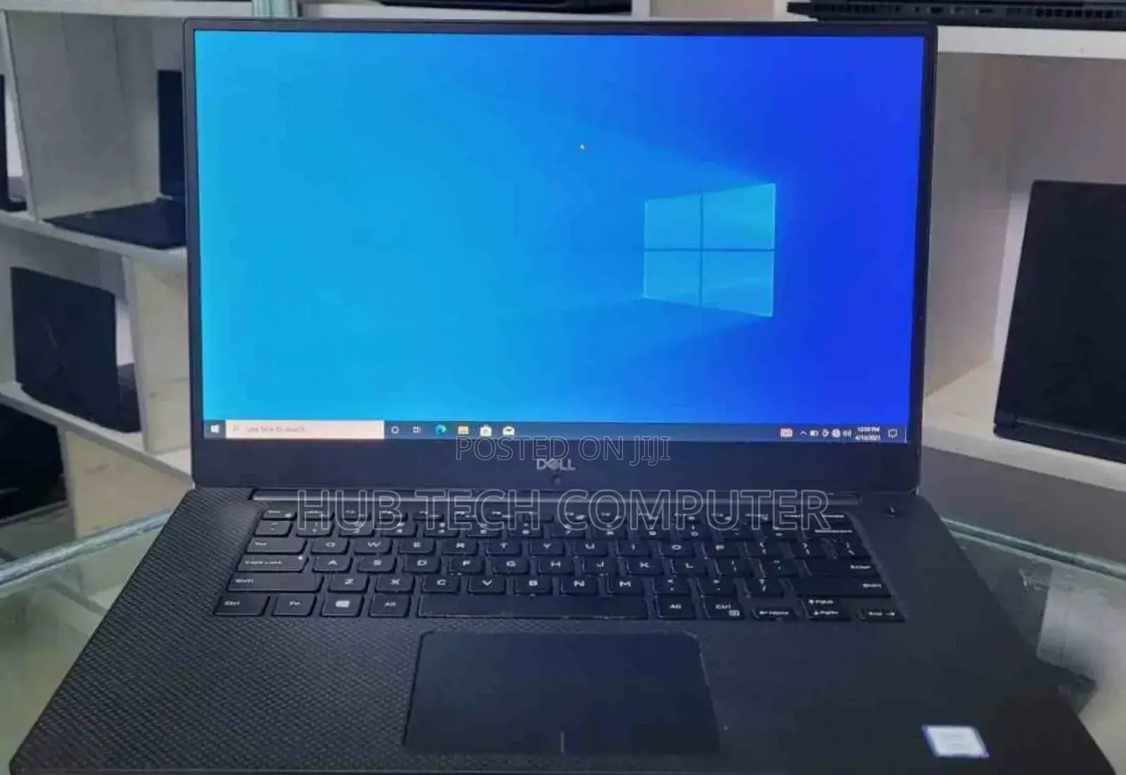 New Laptop Dell Precision 15 3520 16GB Intel Core I7 SSD 512GB