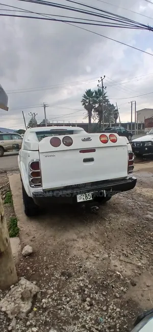 Toyota Hilux 2.5 D-4D SRX 2007 White