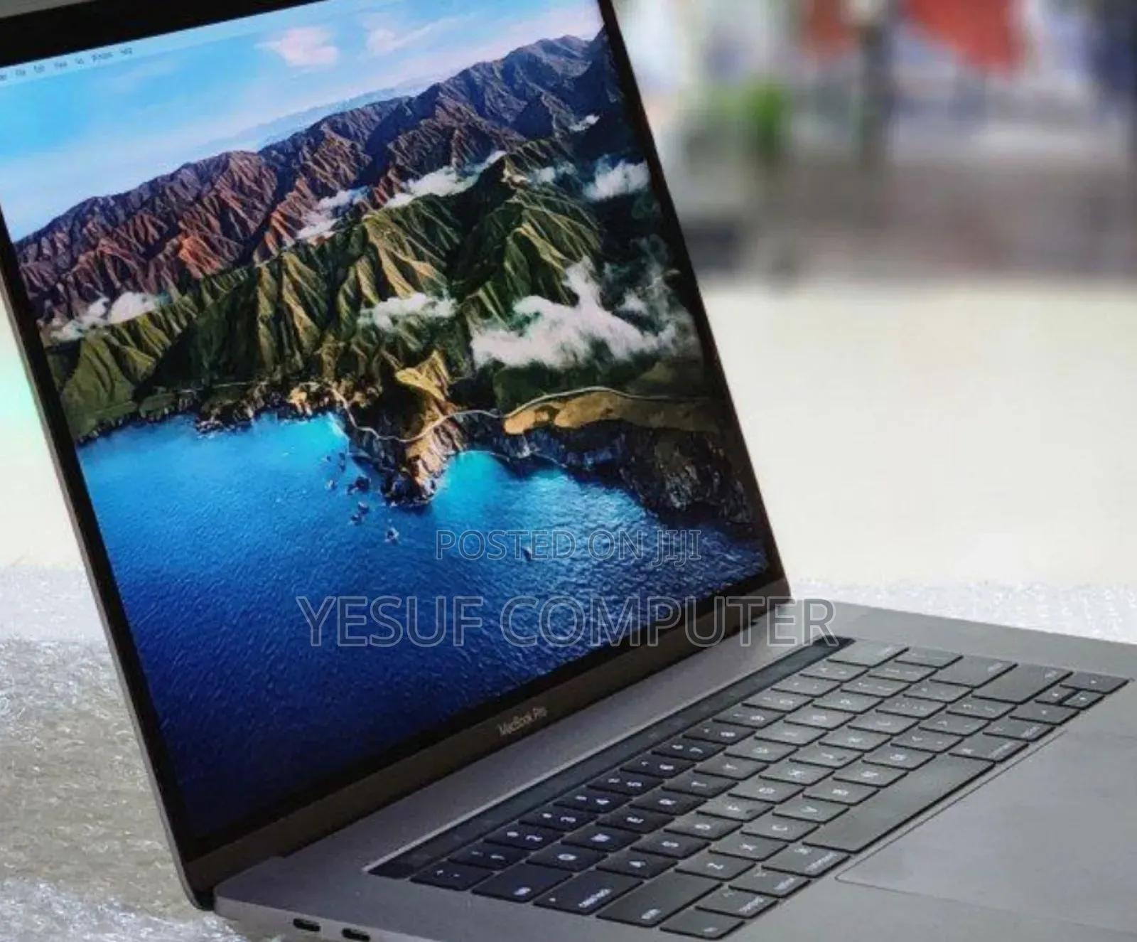 New Laptop Apple MacBook Pro 2017 16GB Intel Core I7 SSD 512GB