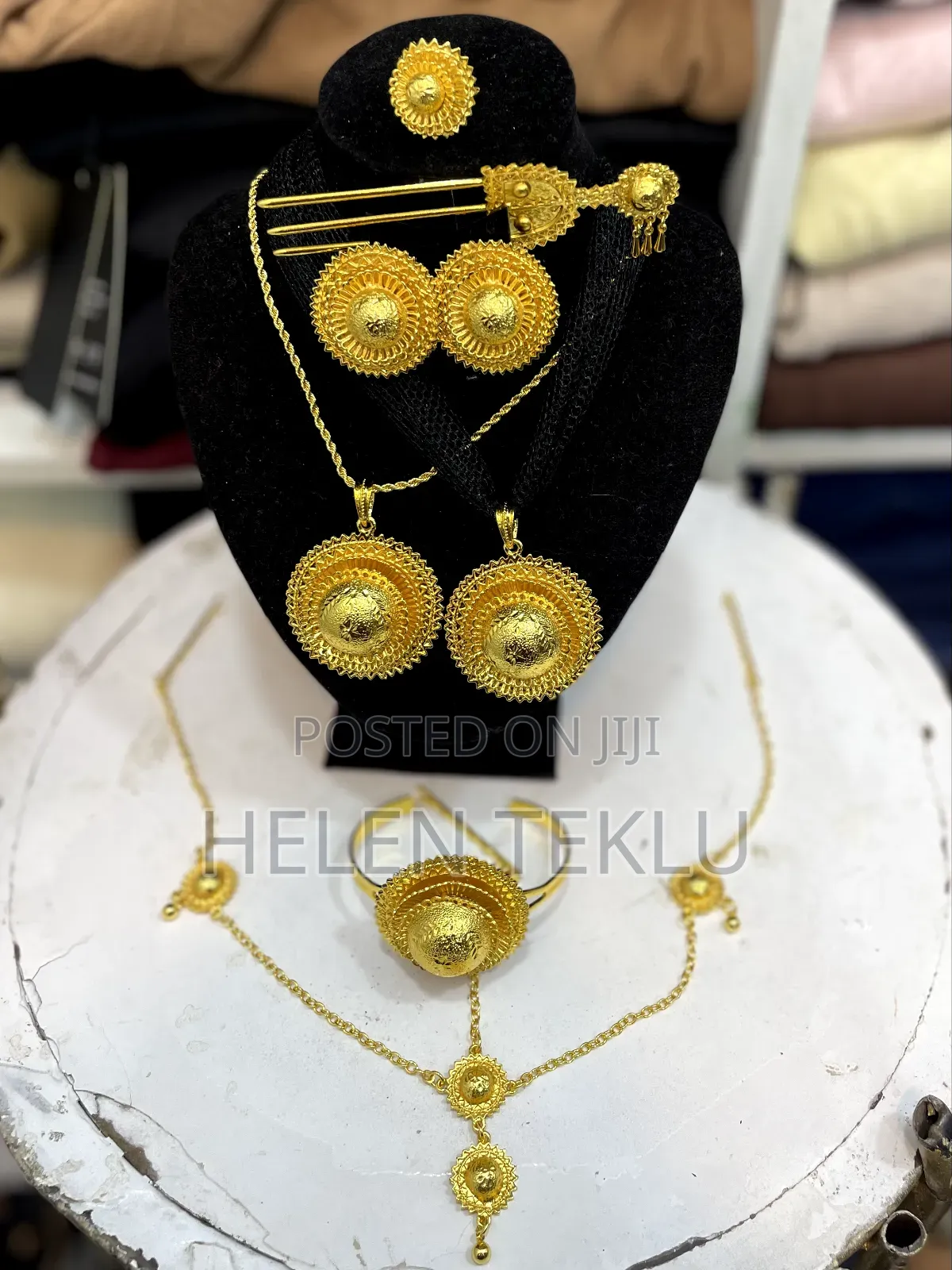 Jewelry Set/የአንገት ጌጥ