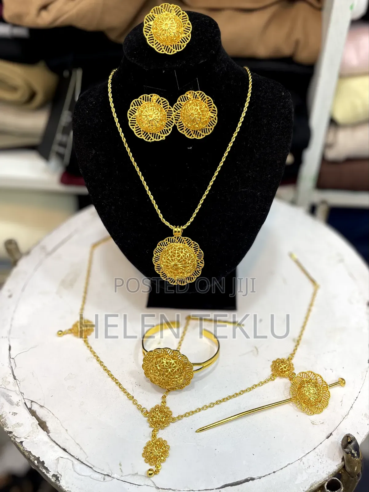 Jewelry Set/የአንገት ጌጥ