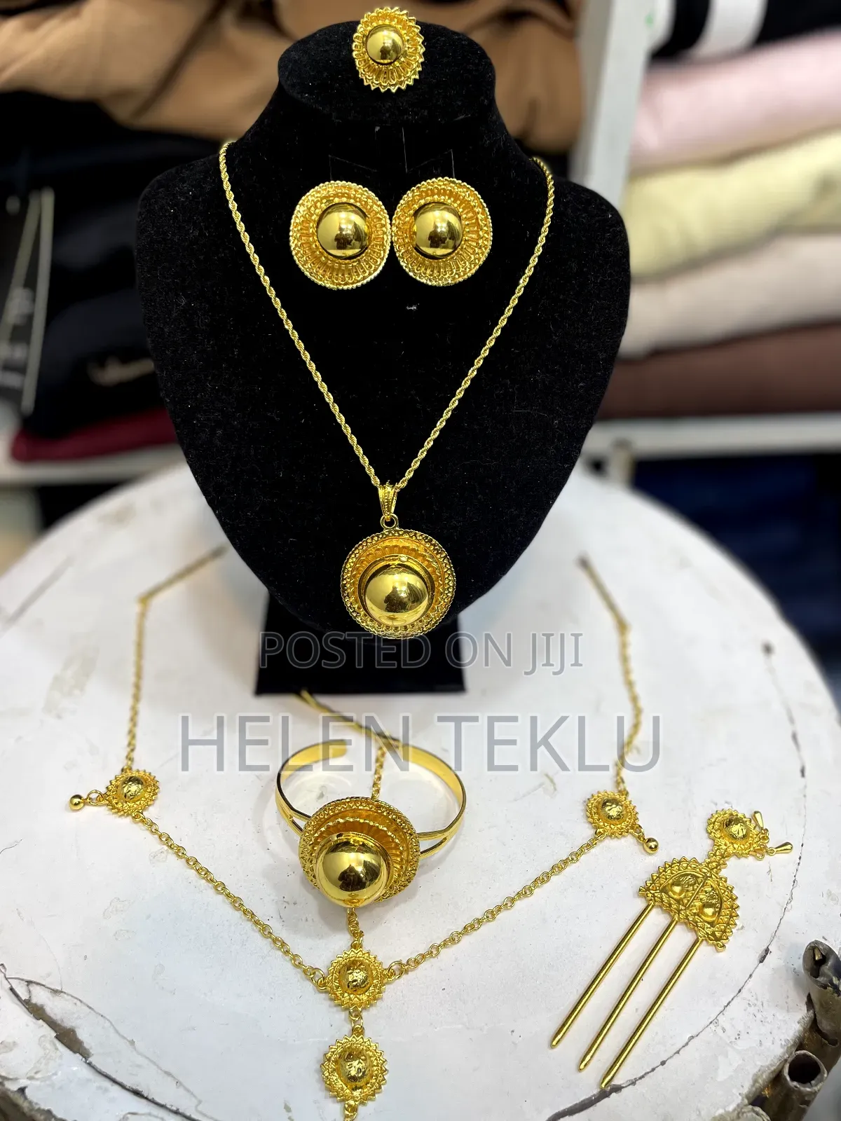Jewelry Set/የአንገት ጌጥ