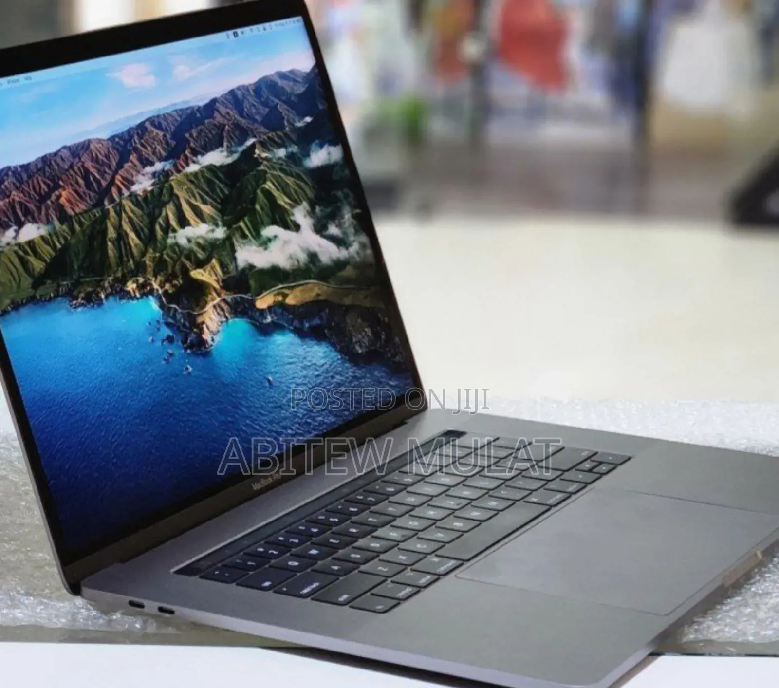 New Laptop Apple MacBook Pro 2017 16GB Intel Core I7 SSD 512GB