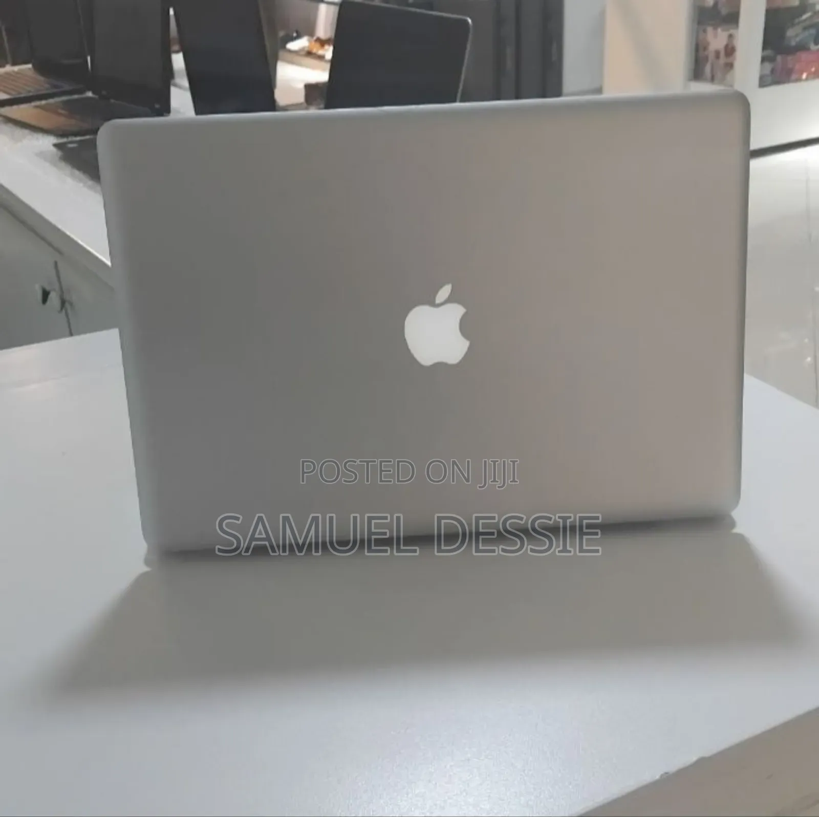 Laptop Apple MacBook Pro 2011 4GB Intel Core I7 SSD 512GB