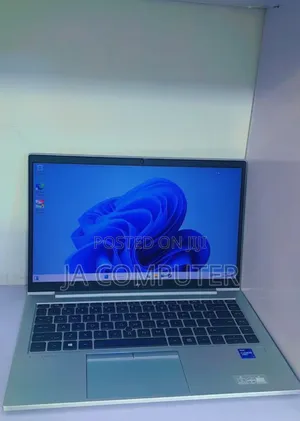 New Laptop HP EliteBook 840 G8 16GB Intel Core I7 SSD 512GB