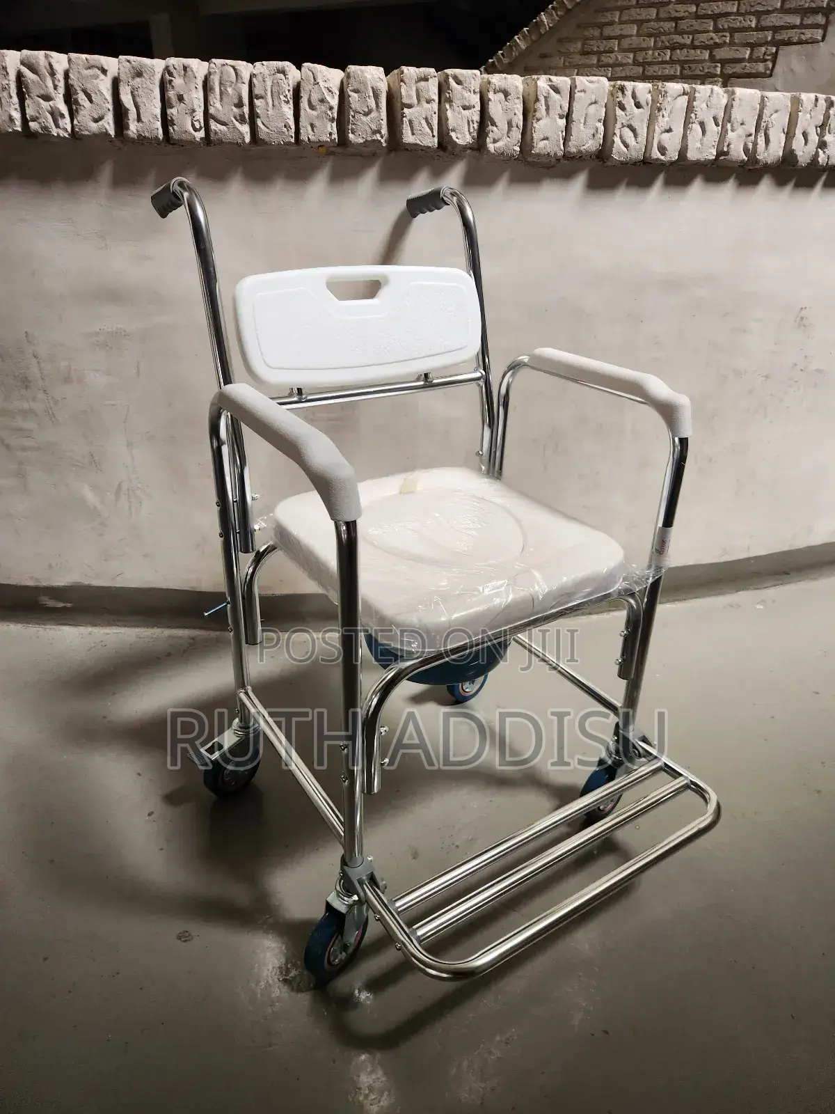Commode Wheelchair丸及toilet Wheelchair奢華poty Medical Wheelchair New