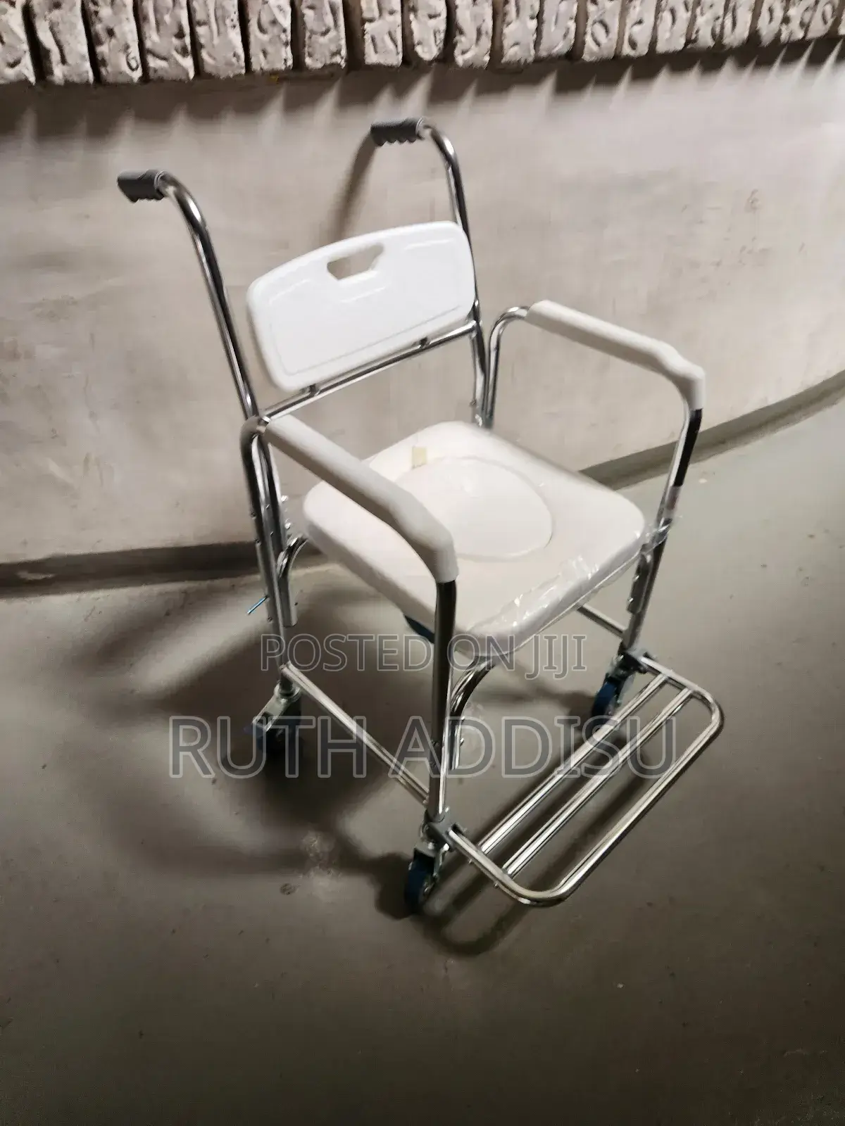 Commode Wheelchair疽你wheelchair仔的wheelchair爽約commode Wheelchair New