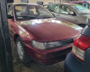 Photo - Toyota Corolla Sedan 1996 Burgundy