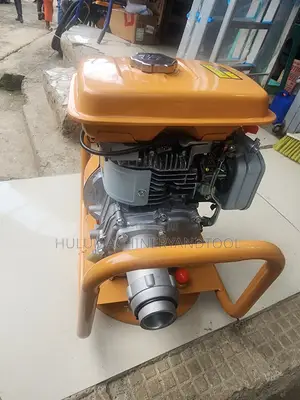 Photo - Ey20 Concrete Vibrator