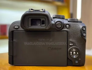 Photo - Canon Eos R10