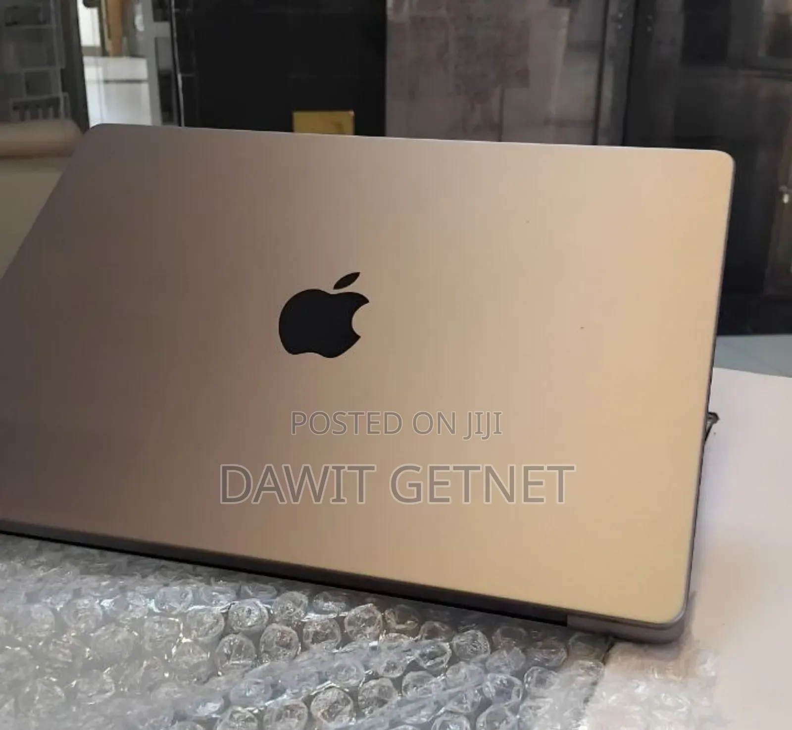 New Laptop Apple MacBook Pro M1 16GB Apple M1 Pro SSD 512GB