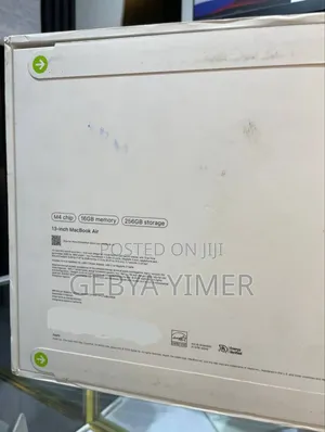 Photo - New Laptop Apple MacBook Air 2025 M4 13-Inch 16GB Apple M4 SSD 256GB