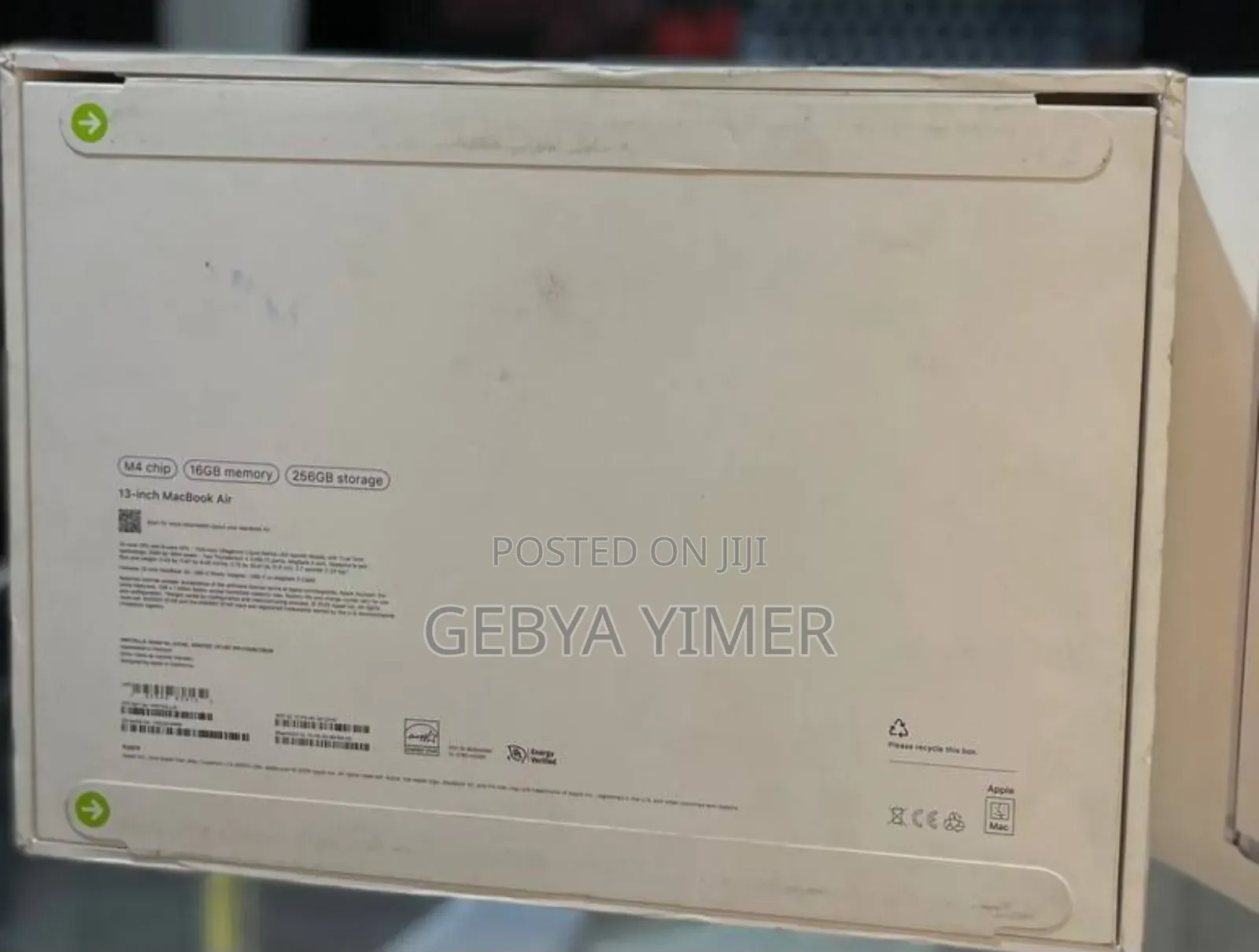 New Laptop Apple MacBook Air 2025 M4 13-Inch 16GB Apple M4 SSD 256GB