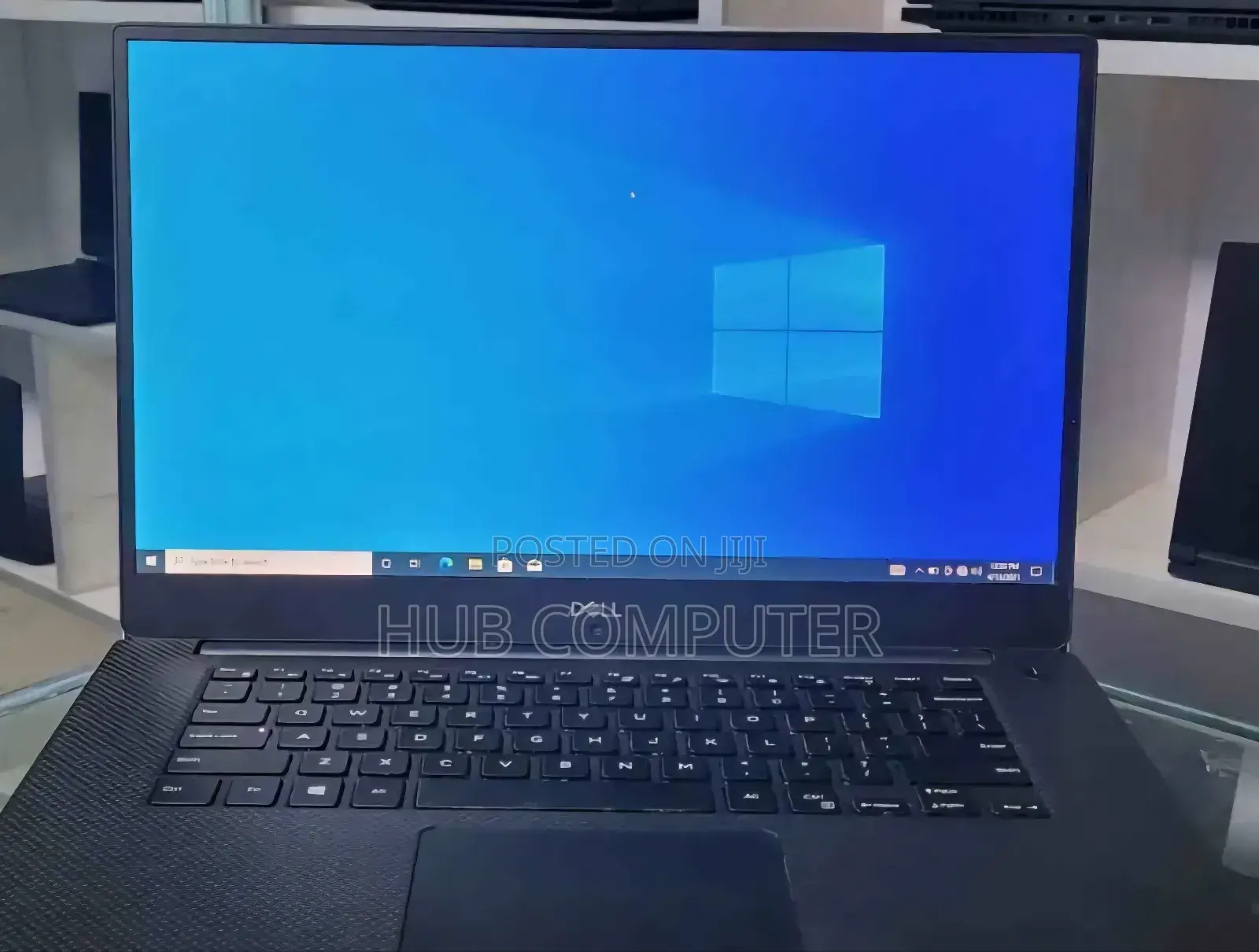 New Laptop Dell Precision 15 3520 16GB Intel Core I7 SSD 512GB