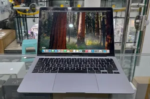 Photo - New Laptop Apple MacBook Air 2020 8GB Intel Core I5 SSD 256GB