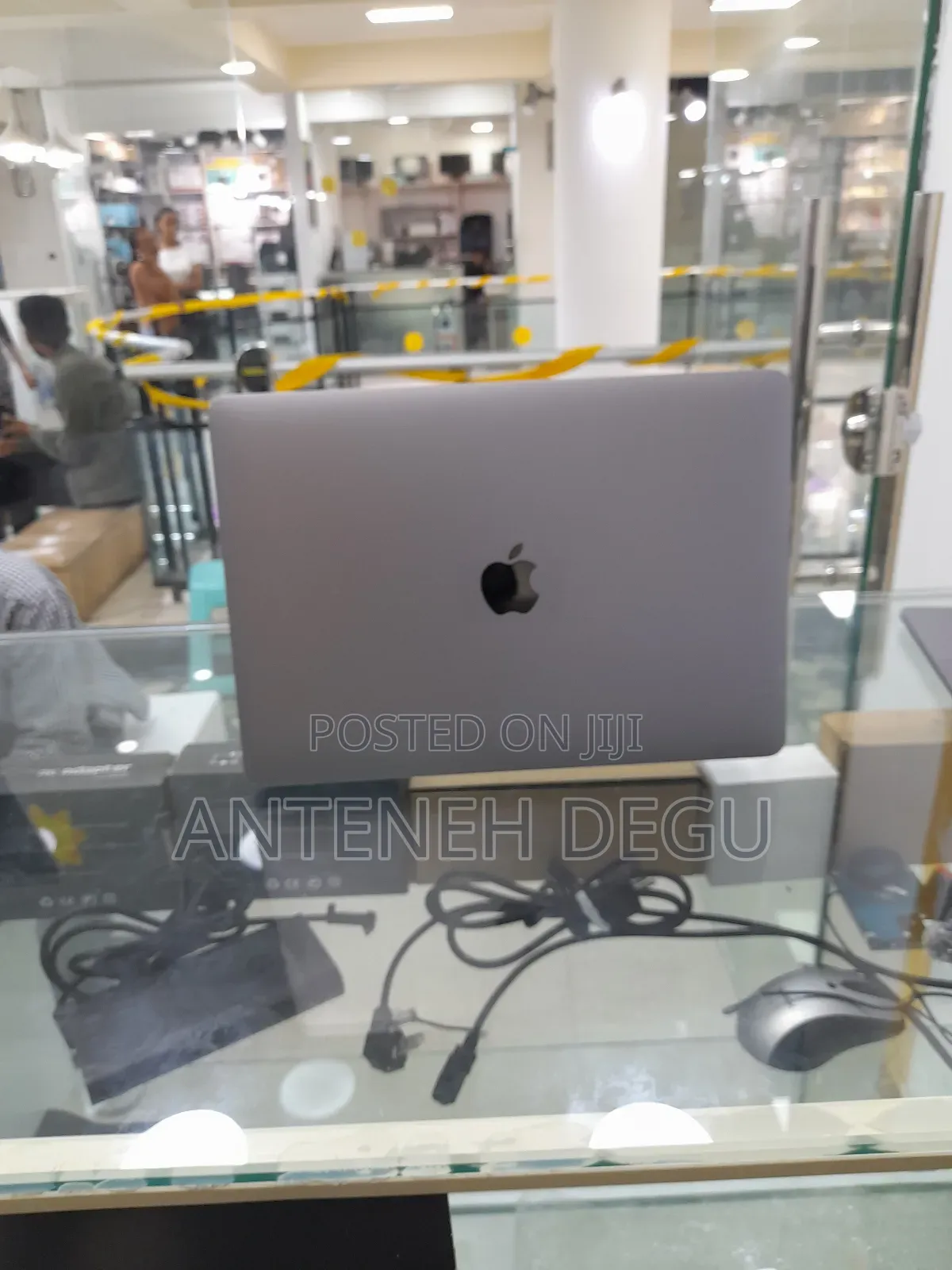 New Laptop Apple MacBook Air 2020 8GB Intel Core I5 SSD 256GB