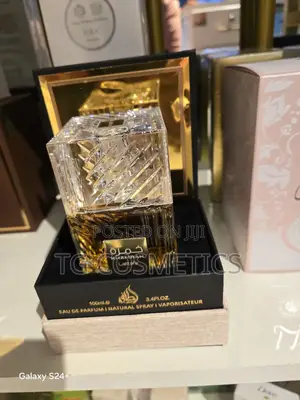 Photo - Khamera Perfume