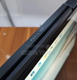 New Laptop HP Pavilion 14 8GB Intel Core i3 SSD 256GB