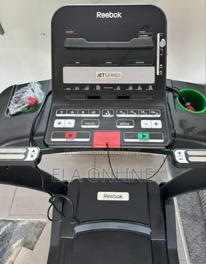 Running Machine Reebok+ ዲስፕሌይ ፍላሽ ያጫዉታል