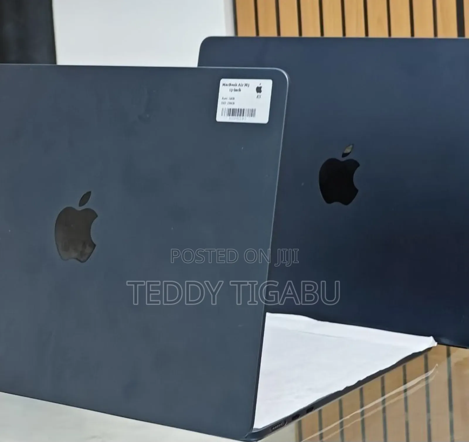 New Laptop Apple MacBook Air 2025 M4 13-Inch 16GB Apple M4 SSD 256GB